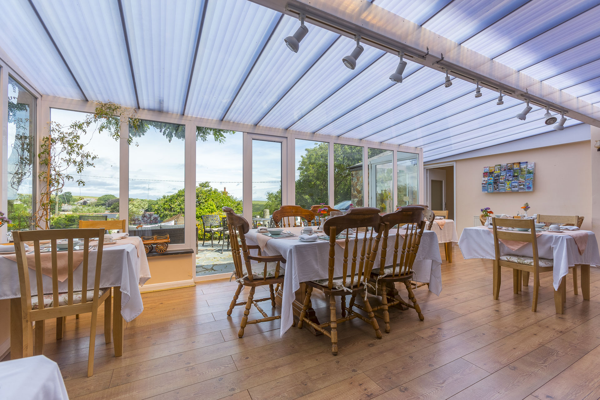 Old Coach House - Conservatory Dining Room